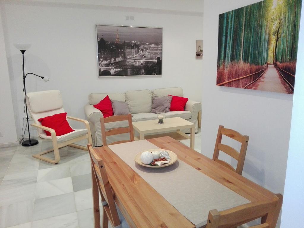 Centrico Apartamento Con Patio Privado Sevilla Eksteriør billede