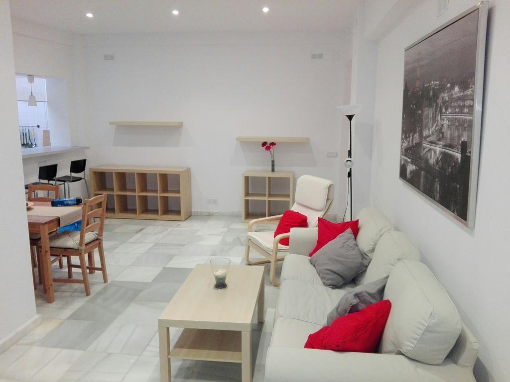Centrico Apartamento Con Patio Privado Sevilla Eksteriør billede