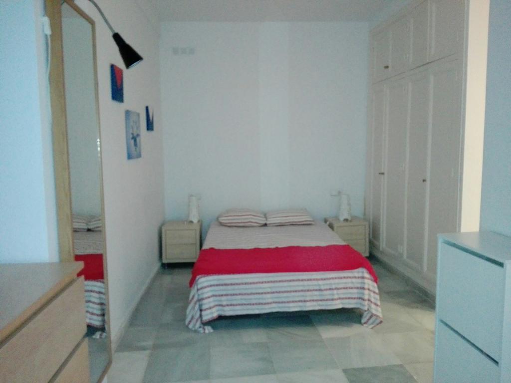 Centrico Apartamento Con Patio Privado Sevilla Eksteriør billede