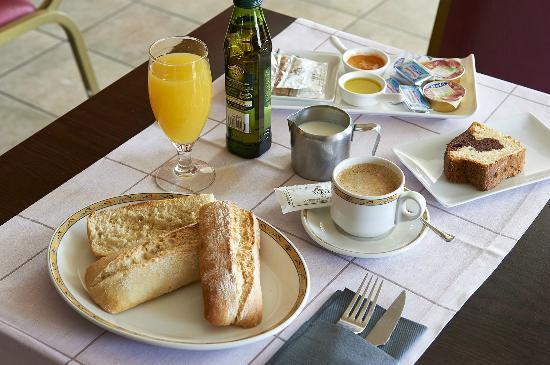 Centrico Apartamento Con Patio Privado Sevilla Eksteriør billede